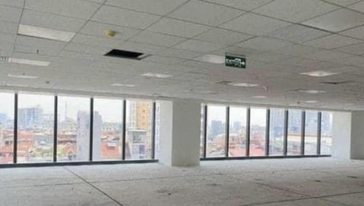 CHO THUÊ sàn văn phòng tại Ngã Tư sở DT335m2 thông sàn giá thuê ibox lh 0981263018