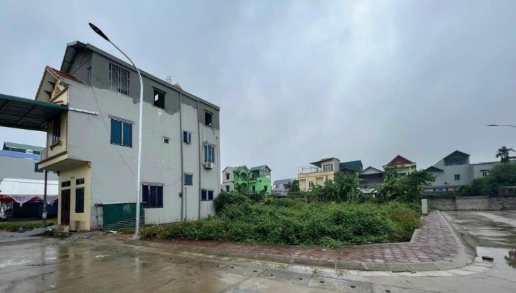 hót ! ĐẤU GIÁ XÃ ĐẠI YÊN - sát trung tâm chúc sơn , ngay trường chương mỹ A.
-90.9m sổ nét đẹp như ngọc 
- phân lô vỉa hè 
- đầu tư tiềm năng 
Giá rẻ