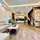 Bán gấp Nguyễn Ngọc Nại  - Thanh Xuân. 45m2. 5 tầng. MT 5,5m, ngõ oto tránh