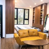 Lô góc, Thạch bàn, Long Biên. 41.2 m2, 5 tầng giá bán 6,5 tỷ.