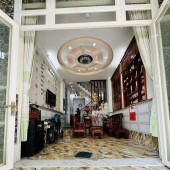 Quận 10. Nhà hẻm xe hơi Lê Hồng Phong,Diện tích: 3,65 x 11,5m. Giá 6.5 tỷ, 3 tầng