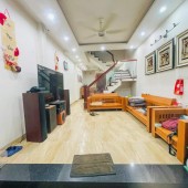 MỄ TRÌ -NAM TỪ LIÊM (9 TỶ) - NHÀ TUYỆT ĐẸP - NỘI THẤT XỊN - NGÕ NÔNG - 10M RA ÔTÔ.