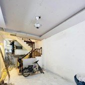 Nhà đẹp đường Cầu Giấy (7.2 tỷ) - 30 m ra phố - 2 thoáng - 38 m2 x 5 tầng, mặt tiền 3.8m
