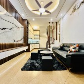 Giảm chào 300tr, bán nhà tôn đức thắng, 37m2 x 5 tầng, nội thất đắt tiền,  lô góc thoáng sáng, ngõ to rộng 3 gác tránh xe máy, khu vực dân trí cao,