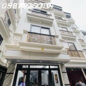 Bán nhà 5 tầng 30m2 phố ngọc hà mới xây , cam kết không qua môi giới , sổ sách rõ ràng ,....