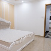 Bán nhà ngang 5,6m - hèm xe hơi 8m đường Nguyễn Giản Thanh quận 10 giá 12 tỷ dt 60m2