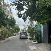 Chính chủ cần bán nhà 80,8m2, 1 trệt, 3 lầu, ĐT: 4.2x19m, vuông vức, đường trước nhà 8m.