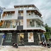 Bán nhà 2MT Tại Bình Chuẩn - Tp Thuận An, giá siêu rẻ chỉ 5.8 tỷ 72m2. Lh:0984289447.