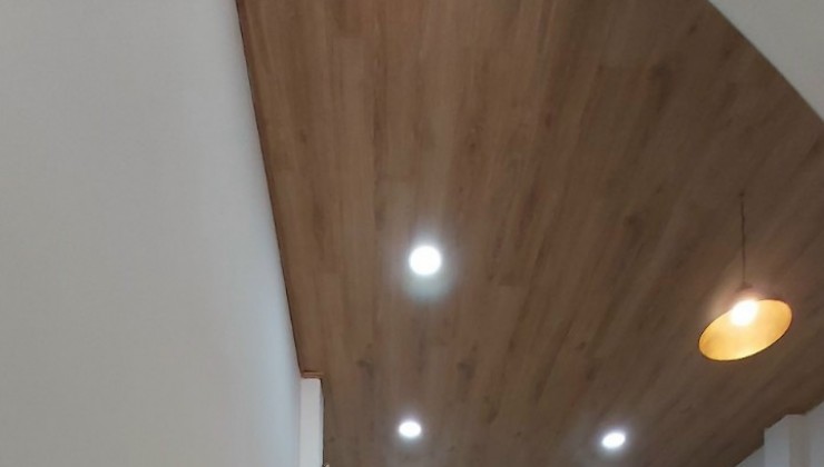 Cúc -  Xuất Cảnh Bán Nhà  (  Đào Duy Anh ) , cách hẻm xe hơi , 25m2, 2 Tầng , 2PN Giá  5 tỷ 5