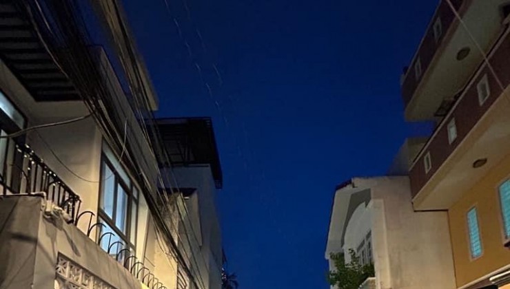 KHU DÂN TRÍ CAO - NHÀ THIẾt KẾ SANG ĐẸP MỚI VÀO Ở NGAY CÁCH MT HỒ BIỂU CHÁNH. 10M