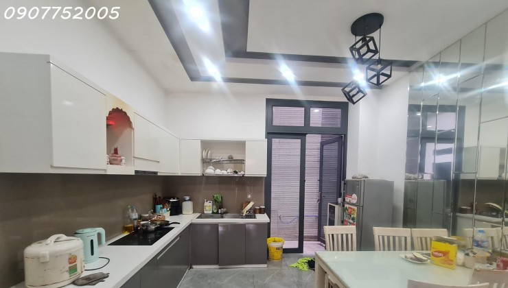 NHÀ ĐẸP 3 TẦNG HBC - HXH - CHỈ 6.2 TỶ