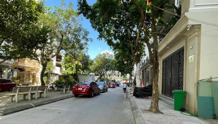 Liền Kề Siêu Đẹp, Hàng Xóm Royal City, Phố Nguyễn Trãi 88m x 5T x Mt 6m. Giá 39 tỷ