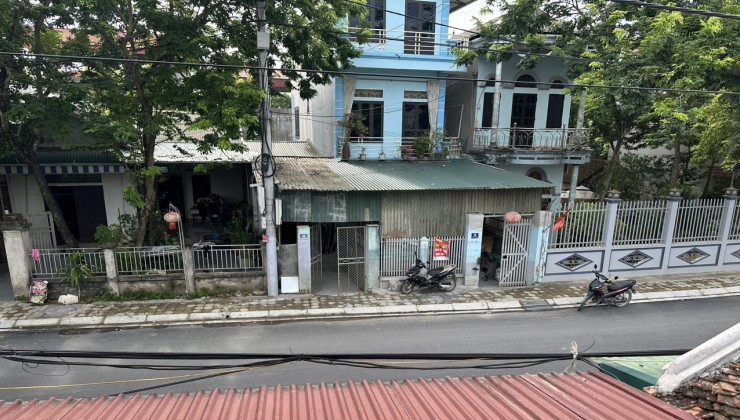 MẶT ĐƯỜNG 419 - hiếm nhất  bán chỉ 2x triệu /m nhanh tay lên NĐT
Tại đồng phú - Chương mỹ - Hà nội 
Diện Tích 148m/2
Mặt Tiền 4,65 Hậu 5.30  nở hậu