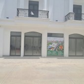 Nhà phố tiện nghi, gần chợ Tây Ninh, giá cực tốt