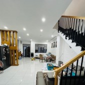 KHU DÂN TRÍ CAO - NHÀ THIẾt KẾ SANG ĐẸP MỚI VÀO Ở NGAY CÁCH MT HỒ BIỂU CHÁNH. 10M