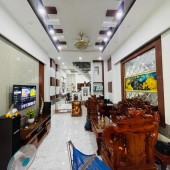 Nhà mới ở ngay Nguyễn Văn Cự cách mặt tiền 1 căn - 73m2 - 4 tầng - Nhỉnh 5 tỷ
