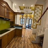 NHÀ TÔN ĐỨC THẮNG DƯỚI 5 TỶ 30M/4 TẦNG, NGÕ THOÁNG TRƯỚC NHÀ RỘNG 5M RA Ô TÔ SỔ ĐỎ NỞ HẬU