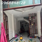 Nhà phố Trần Duy Hưng giá chỉ  nhỉnh 9 tỷ