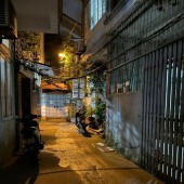 Bán nhà Minh Khai - Hai Bà Trưng, 40m, 2T, cách ô tô 30m, ngõ ba gác tận cửa, trước nhà SH quay đầu