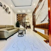 Bán Nhà Ngõ Gốc Đề, Hoàng Mai, Diện Tích 45m2, 5 Tầng Full Nội Thất Mới Tinh, Nhỉnh 6 Tỷ xíu.