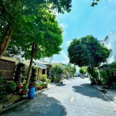 Bán nhà Hoàng Diệu, 2 mặt tiền, sát Ngã tư Thủ Đức, 55m2, giá chỉ 4 tỷ, khu dân trí cao, an ninh
