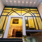 Khách Sạn Liễu Giai 180M2 9 Tầng – Nội Thất Dát Vàng DT 350Tr/th -97 Tỷ