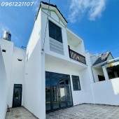 gấp gấp bán gấp nhà lầu giá rẻ chỉ 300tr nhận nhà sổ riêng