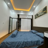 HOT - Bán nhà trung tâm quận Cầu Giấy 4 tầng - 4.5 tỷ