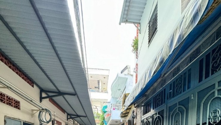 BÁN NHÀ Đường Hoà Bình  GẦN BÊN ĐẦM SEN, HẺM XE TẢI TRƯỚC NHÀ 6M, 60M2, NHỈNH 6 TỶ.