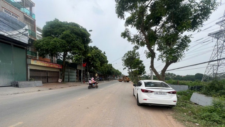 Đông Anh Vân Nộn diện tích 56 m mặt tiền 4 m Ô tô vào tận đất 
Cách 200 m ra đường Võ  Nguyên Giáp 
Cách 20 m ra đường ô tô tránh nhau