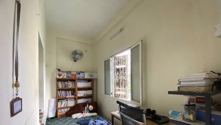 Bán gấp nhà  tập thể Cầu Diễn DT 47/ 60m 2PN, 1PK, Bếp, vệ sinh, chỉ 2,4  tỷ