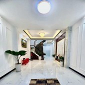Chính chủ cho thuê NNC hẻm xe hơi 142c Cô Giang p2 Phú Nhuận 1tr3lau 23tr