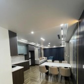 MỚI NHẤT NHÀ ĐẸP NGỌC THUỴ LONG BIÊN. THANG MÁY GARA Ô TÔ TRÁNH KINH DOANH