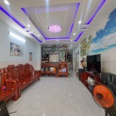 Bán Nhà Nguyễn Hồng Đào - Bàu Cát - Tân Bình - 84m2 - 3 tầng, Ở Ngay -  chỉ 12.5 tỷ.