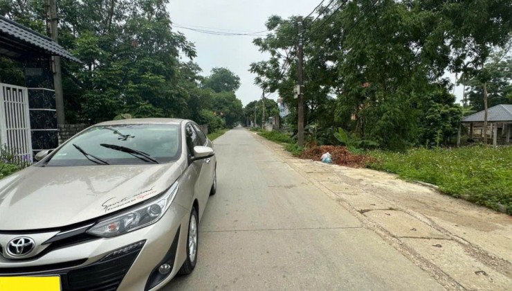 Hơn 800 triệu lô đất 58,3m - Ô TÔ vào tận đất  Diện tích: 58,3m 
- Khuôn đất cực đẹp, k lỗi phong thuỷ