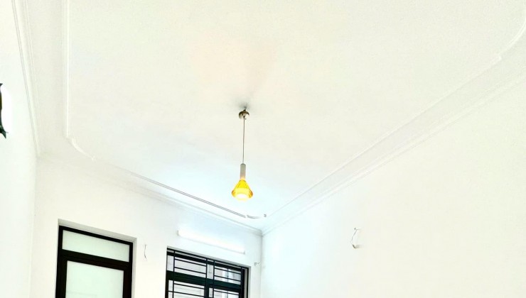 Bán Nhà Phố Tam Trinh, Hoàng Mai, 60m2, 5 Tầng, MT 5m, Ngõ Rộng, ÔTô Vài Bước,Nhỉnh 8 Tỷ.