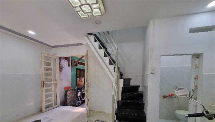 NHÀ ĐẸP QUẬN 10 - 3 TẦNG - 2 MẶT HẺM THÔNG - SỔ VUÔNG - HOÀN CÔNG - CHỈ 3.2 TỶ