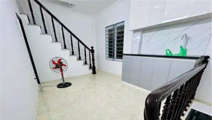 BÁN NHÀ TRƯƠNG ĐỊNH, 5T. MT 4M, 2 THOÁNG, 1 NHÀ RA PHỐ, SĐCC, CHỈ 3.35 TỶ