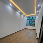 Căn góc Lĩnh Nam, 2 thoáng, ngõ thông, ô tô gần, ở ngay, kinh doanh tốt, 45m2*5T