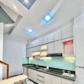 Nhà MT kinh doanh Phước Long B , 3 tầng KC, 88m2 , 4 PN, Hoàn công
