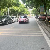 bán khách sạn quận Long Biên, 110m x 8 tầng, 26 phòng tiêu chuẩn, dòng tiền hơn 3 tỷ/năm
