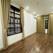Nhà Nguyễn Văn Ngọc Lô góc Ô TÔ Tránh 110M2 6 Tầng MT6.5M 38 Tỷ