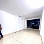 BÁN NHÀ KHU VỰC CẦU GIẤY -NHÀ ĐẸP - MỚI KÍNH KOONG