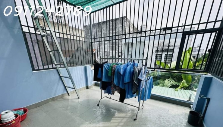 Bán nhà đẹp 2 tầng đường Hoàng Hữu Nam, Quận 9, sổ riêng 65m2, giá 4,4 tỷ