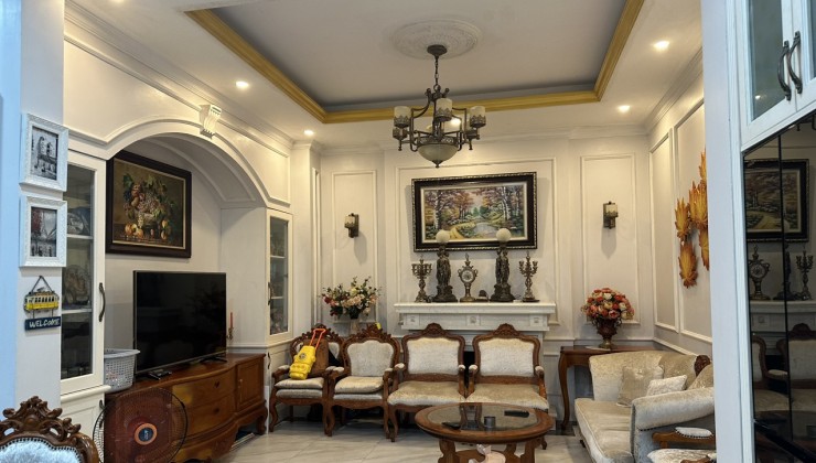 Biệt thự Trung tự gần trường THPT Kim Liên Đống Đa, HN.
Mặt bằng 170m2,