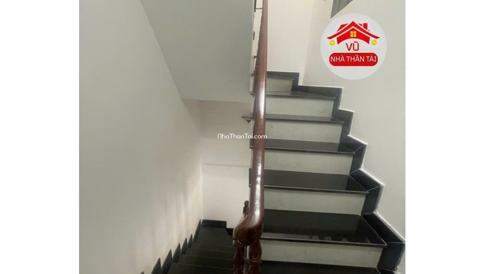 Bán nhà hẻm Tôn Đản,  7m x12m, 11 PN, 5 tolet. Giá nhỉnh 6 Tỷ