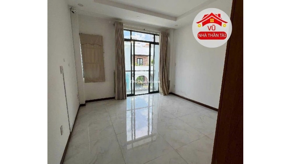 Bán nhà hẻm Tôn Đản,  7m x12m, 11 PN, 5 tolet. Giá nhỉnh 6 Tỷ